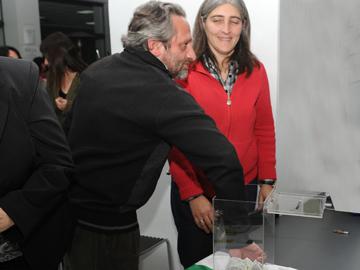 Ministro Beltrame participa en el sorteo de viviendas
