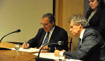 Ministros firman acuerdo