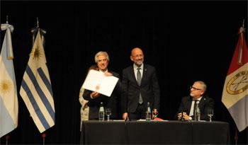 Presidente Tabaré Vázquez recibe título Doctor Honoris Causa