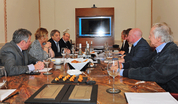 Reunión de delegaciones de Uruguay y Argentina por organización del Mundial 2030