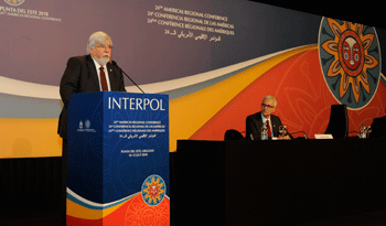 Eduardo Bonomi en 24.ª Conferencia de Interpol