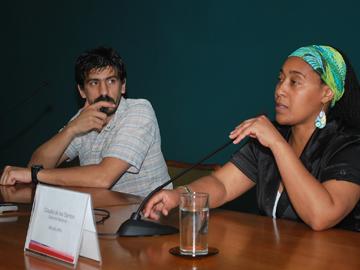 Autoridades en conferencia