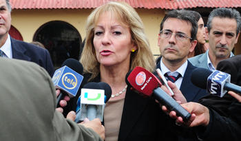 Presidenta de Antel, Carolina Cosse, anuncia los beneficios para el trabajador rural