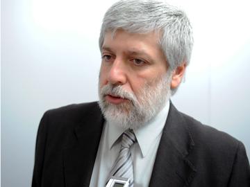 Director nacional de Telecomunicaciones, Sergio De Cola