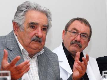 José Mujica y Henry Engler en el CUDIM