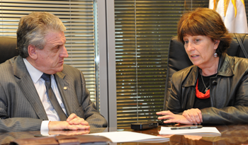 Director de Servicio Civil, Alberto Scavarelli, y presidenta del INAU, Marisa Lindner