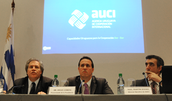 Ministro Almagro, prosecretario Cánepa y director ejecutivo de AUCI, Martín Rivero Ministro Almagro, prosecretario Cánepa y director ejecutivo de AUCI, Martín Rivero
