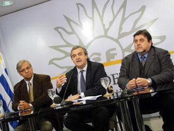 Senadores Larrañaga y Da Rosa y Diputado Mañana