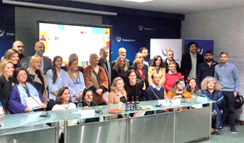 Firma de convenio de adhesión de empresas a marca Uruguay Natural Firma de convenio de adhesión de empresas a marca Uruguay Natural