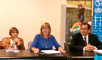 Cristina Lustemberg, junto a autoridades de la Organización Panamericana de la Salud