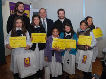 Escolares ganadores y Ministros de Cultura