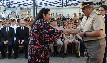 Entrega de reconocimientos a funcionarios de Sanidad Militar