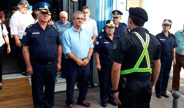 Jorge Larrañaga y autoridades policiales en Minas, Lavalleja