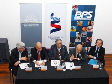 José Mujica, Luis Almagro, Eduardo Brenta, Enrique Iglesias y Adolfo Jiménez
