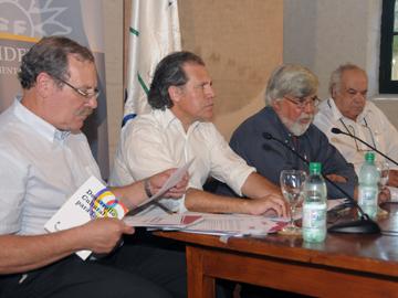 Ministros en conferencia de prensa