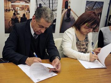Firma de acuerdo entre autoridades del Correo Uruguayo y de la Comisión Nacional Honoraria de la Discapacidad
