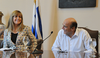 Gabriela Fulco y Daniel Martínez firman convenio