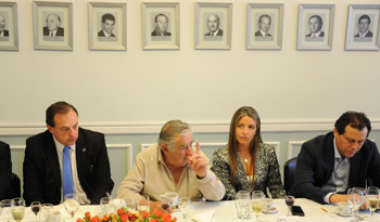 Presidente Mujica en la sede de la Unión de Exportadores