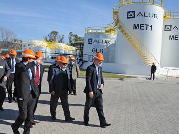 Autoridades de Gobierno recorren planta de ALUR en Capurro