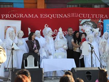 Ministro de Educación y Cultura, Ricardo Ehrlich, en la inauguración de una usina cultural en barrio Bella Italia