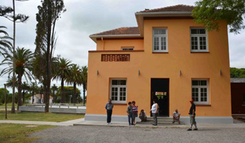 Espacio refaccionado para servicio educativo en Colonia Etchepare