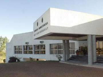 Fachada de la CARU en Paysandú Fachada de la CARU en Paysandú