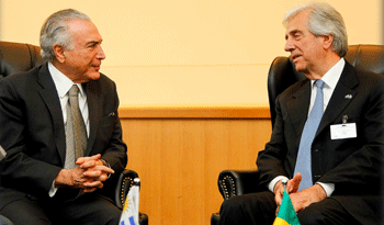 Presidentes Tabaré Vázquez y Michel Temer, foto de archivo