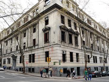 Fachada de Ministerio de Economía y Finanzas