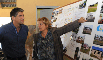 Sendic y De León en escuela N°132 de Tala, Canelones