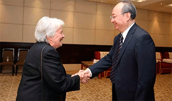 Lucía Topolansky y Yin Li