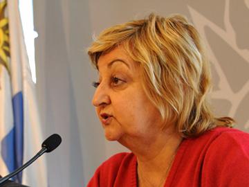 Ministra Liliam Kechichián en conferencia de prensa