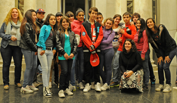 Jóvenes en la presentación de mediometraje “Palabras Nuevas”