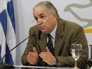 MinistroVenegas en conferencia de prensa