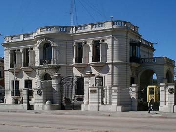 Fachada del Ministerio de Defensa