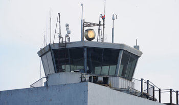 Torre del aeropuerto de Carrasco en desuso