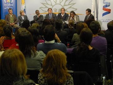 Firma de convenio en Torre Ejecutiva