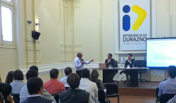 Reunión de intendentes y representantes de la Oficina de Planeamiento y Presupuesto en Durazno