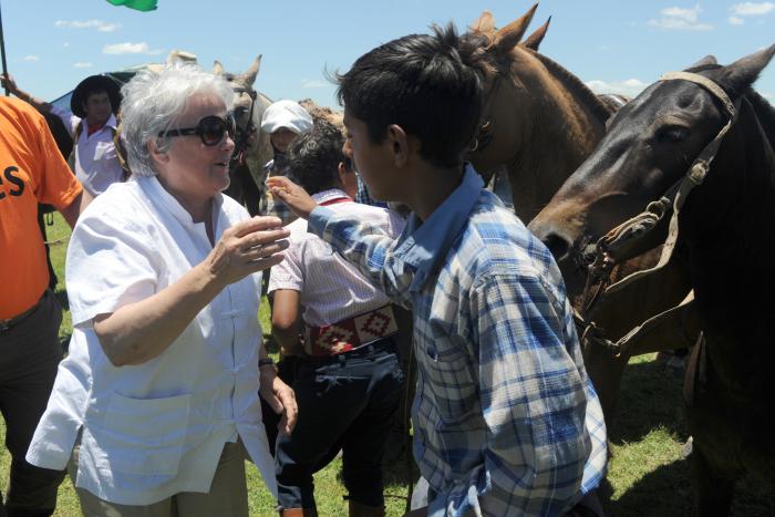 Presidenta en ejercicio Topolansky en celebración del Sindicato de Peones de Estancia