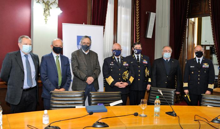 Firma de convenio entre Fuerza Aérea y Universidad de la República