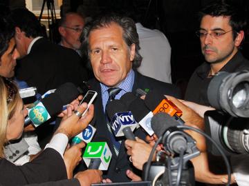 Ministro de Relaciones Exteriores Luis Almagro