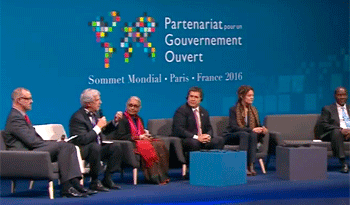 Tabaré Vázquez diserta sobre Gobierno de Cercanía en París