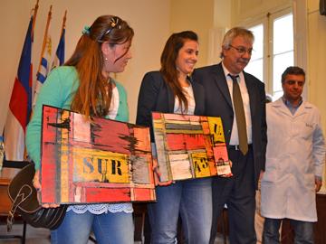 Promotoras de la propuesta junto al ministro Pintado
