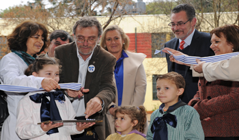 Inauguración de gimnasio para escuelas N.° 32 “Simón Bolívar” y N.° 83 “Martín Echegoyen”, en Montevideo