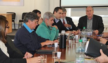 Ministro Ernesto Murro preside negociaciones