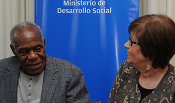 Danny Glover y Marina Arismendi Danny Glover y Marina Arismendi