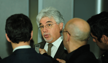 Ministro Tabaré Aguerre en declaraciones a la prensa