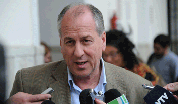 Ministro de Trabajo, Ernesto Murro