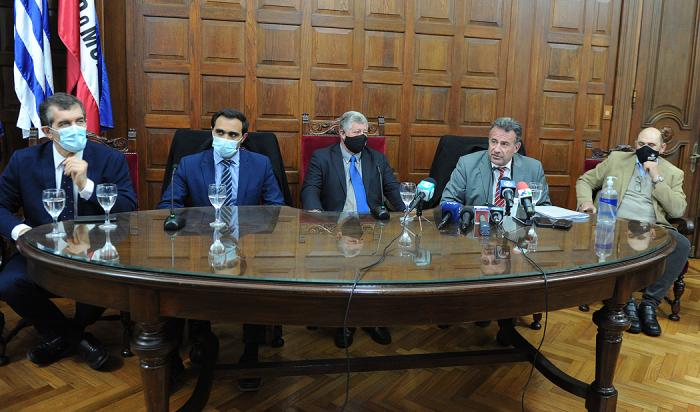 Autoridades del Ministerio de Salud Pública y de la Intendencia de Colonia