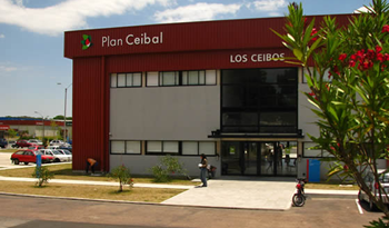 Instalaciones del Plan Ceibal en el predio del LATU Instalaciones del Plan Ceibal en el predio del LATU