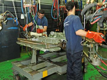 Operarios de planta industrial